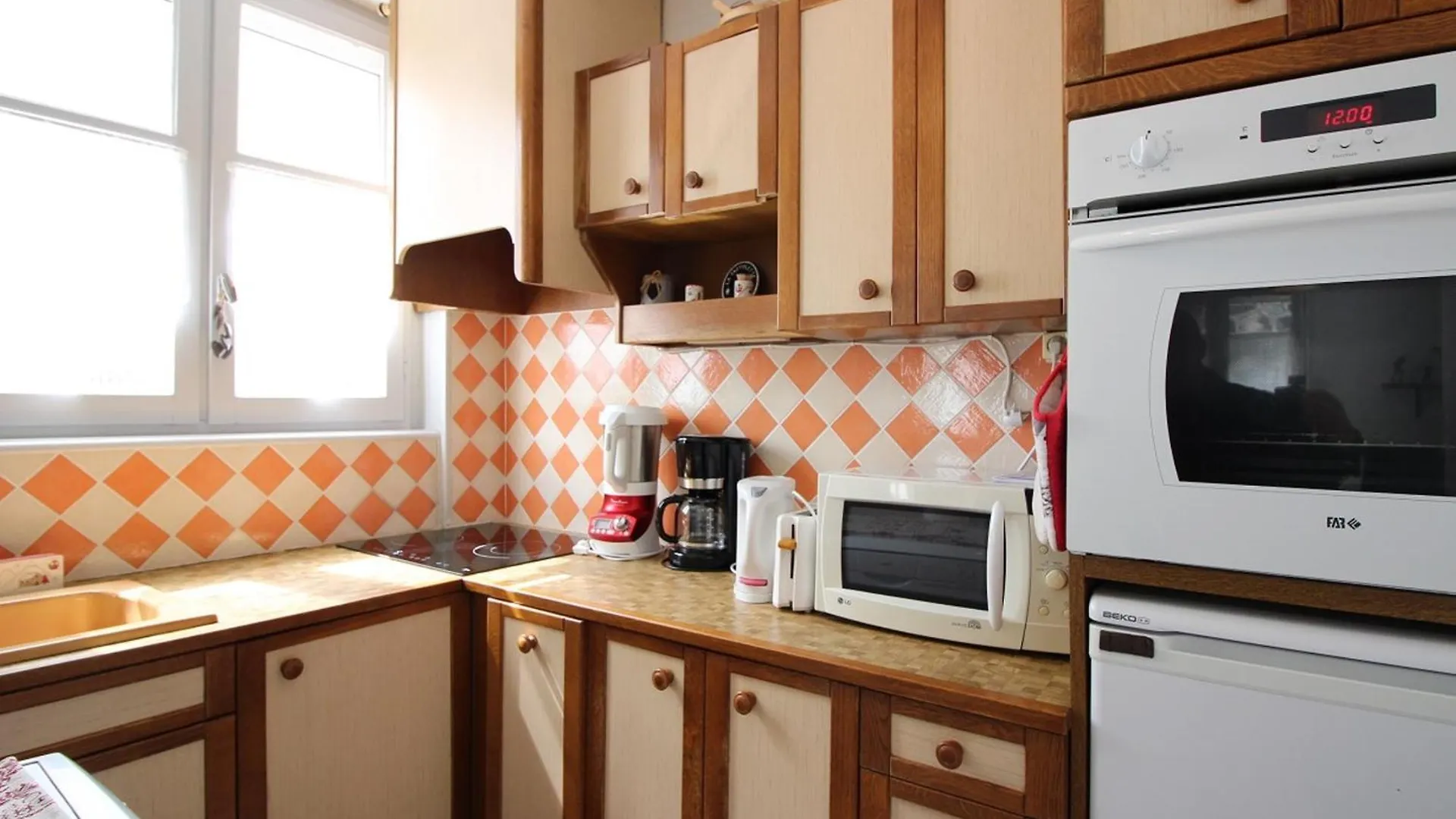 Apartment Appartement F2 6 Couchages Centre-Ville Proche Thermes - Fr-1-415-15 Le Mont-Dore